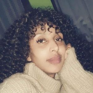 Meet your Posher, Yohana